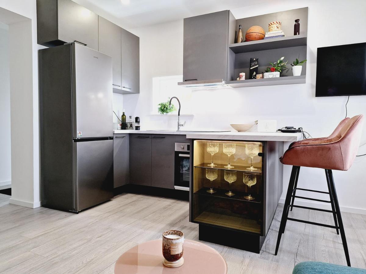 Apartman Maja **** Apartment ชิเบนิก ภายนอก รูปภาพ